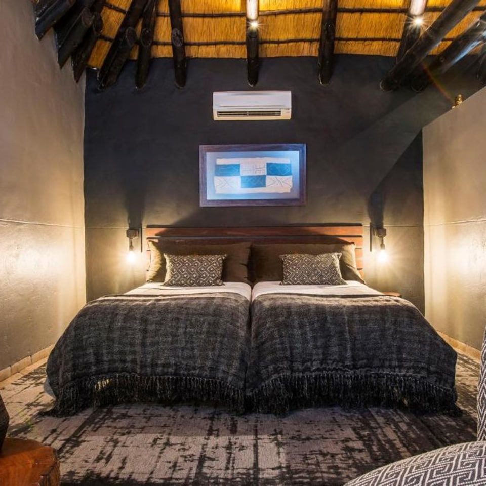 Ai Aiba The Rock Painting Lodge